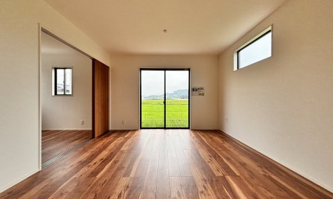 岡山市北区尾上Ⅰ期～２面バルコニーや書斎を取り入れた上質なデザイン～